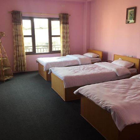 Obey Guest House Pokhara Exteriör bild