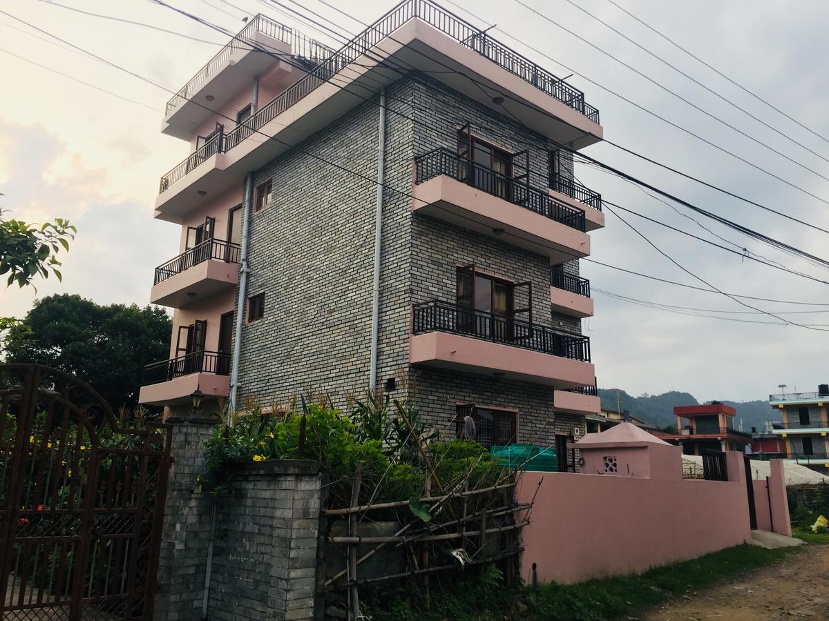 Obey Guest House Pokhara Exteriör bild